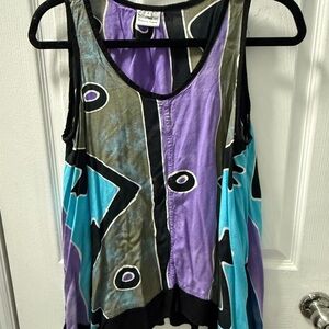 Small Boutique Abstract Patterned Sleeveless Top